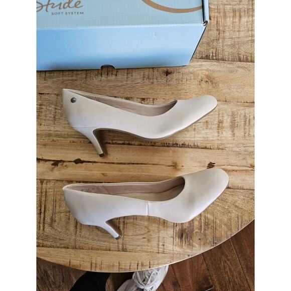 LifeStride Parigi Women's High Heel Pumps Almond Milk Size 7 M - Picture 5 of 11